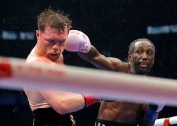 Terence Crawford Beats Canelo Alvarez to Become Undisputed Champion, Pockets $10M While Canelo Cashes $100M+