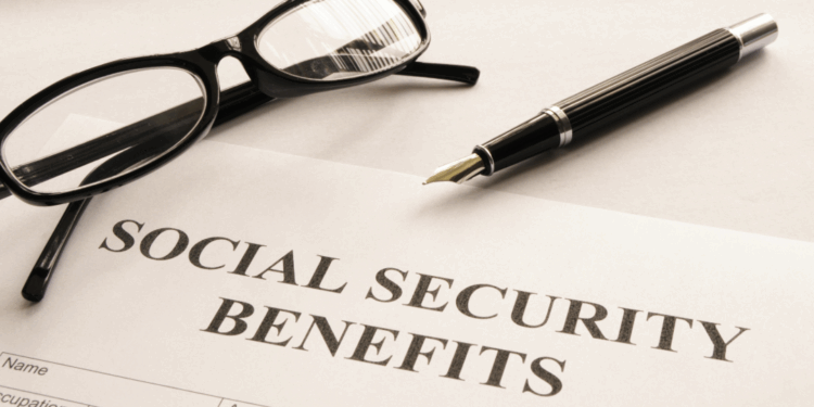 Social Security Payments Set to Rise in 2026, But Seniors Say It Still Falls Short