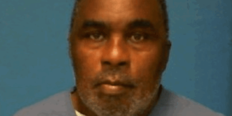 Convicted Murderer Walks Out Miami Jail by “Mistake” -- Now There's a Federal Manhunt