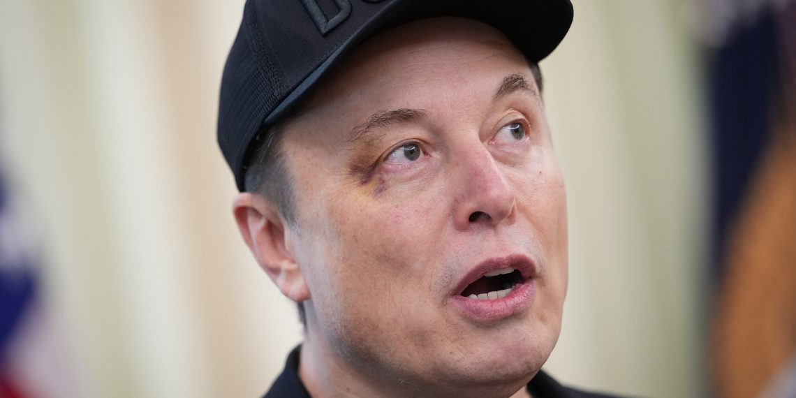 Elon Musk Got A $1.6 Billion Government Contract And Announced A Midterm Spending Push The Same Week