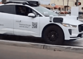 Waymo Confirms Humans Overseas Help Its Self-Driving Cars Navigate U.S. Streets