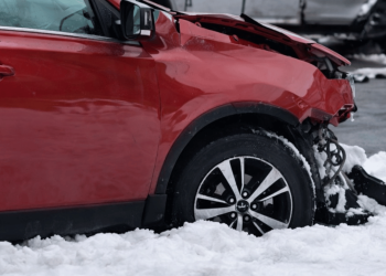 ICE Pursuit in New Jersey Ends in Three-Vehicle Crash, Sends 3 Children to Hospital [Video]