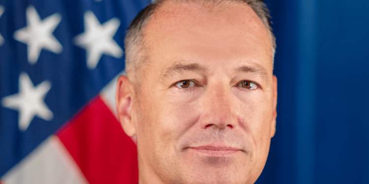 Todd Lyons