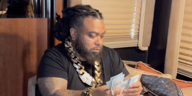 Baby Blue Fires Back After Viral Body Shaming From Millennium Tour Clips: “I Look Like What Your Daddy Look Like” [Video]