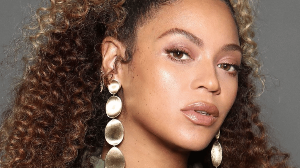 Beyoncé Was 19 And Sitting On A Producer’s Lap When Michael Jackson Called The Studio