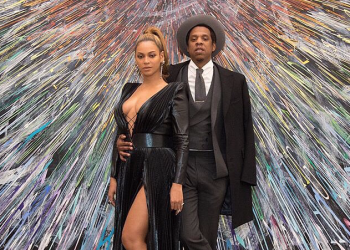 Beyoncé Quietly Shows Up For Jay-Z In Philly And Somehow Still Becomes The Biggest Conversation