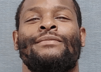 Le’Veon Bell Came To Sign Autographs, Then Left In Handcuffs Over A $50K Child Support Warrant