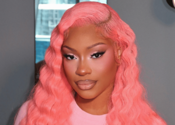 Monaleo Says She “Could’ve Died” After Ovarian Torsion Surgery, Details Losing Half Her Reproductive System At 24