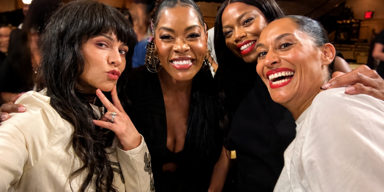 The "Girlfriends" Cast Pulled Up For Tracee Ellis Ross: Nearly 20 Years Later, Their Sisterhood Still Runs Deep