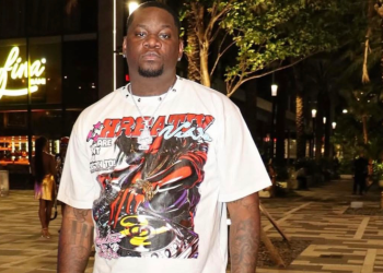 DJ Fresh behind the turntables during The R&B Tour, where he serves as Chris Brown's tour DJ