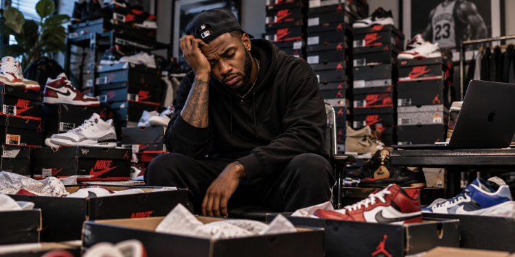 Sneaker Resale Profits Are Collapsing: Why Jordans, Dunks And Easy Flips Aren’t Paying Like They Used To - Baller Alert Sneaker Resale Profits Are Collapsing: Why Jordans, Dunks And Easy Flips Aren’t Paying Like They Used To