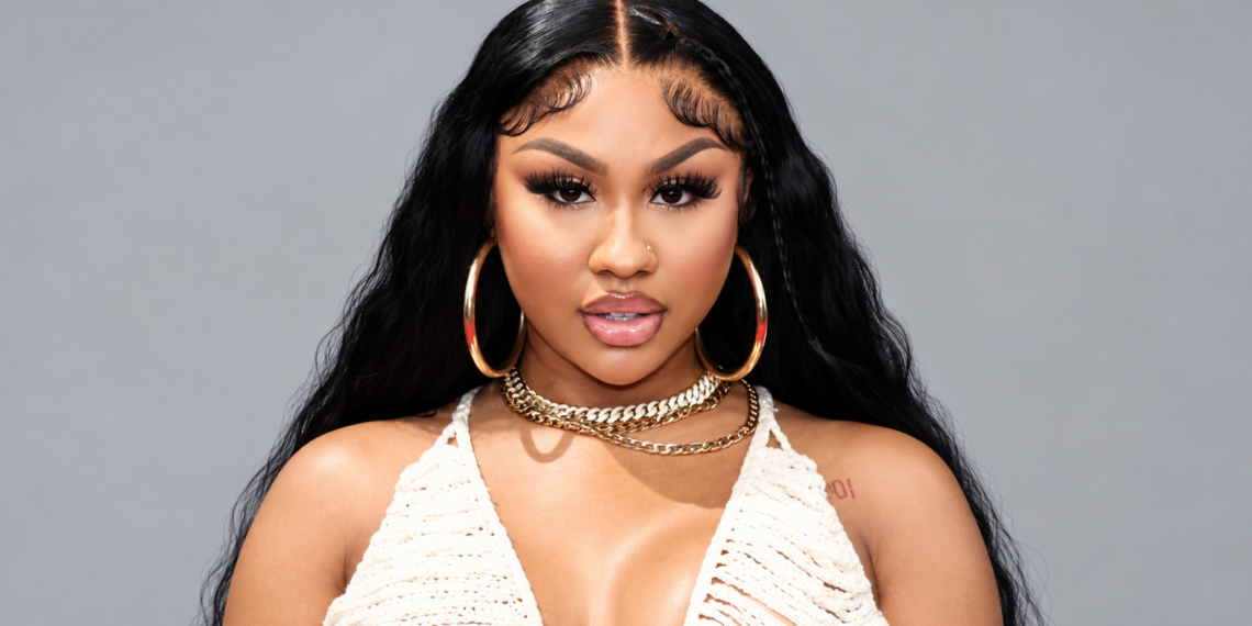 Ari Fletcher says people are too addicted to her life
