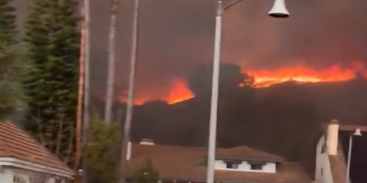 Norte Fire burning near San Clemente