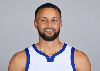 Steph Curry injury update, Warriors guard Steph Curry on the court